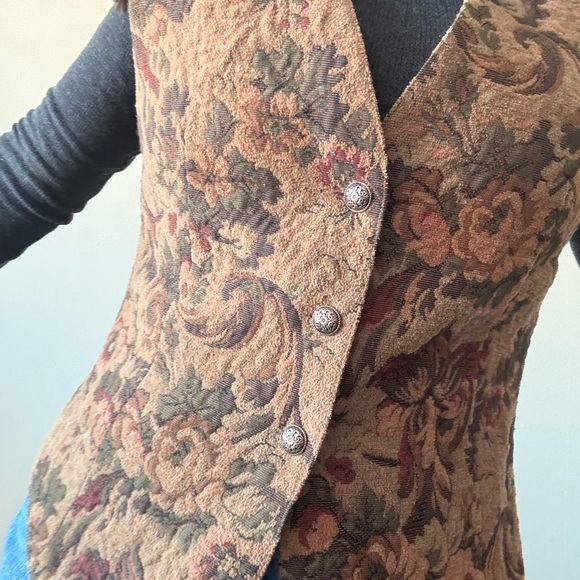 Express Brown Floral Tapestry Vest - Picture 2 of 8